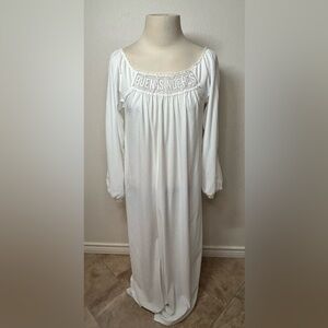Neiman Marcus "Buenas Noches" VTG Nightgown by Julie Slumbertogs - Size Petite